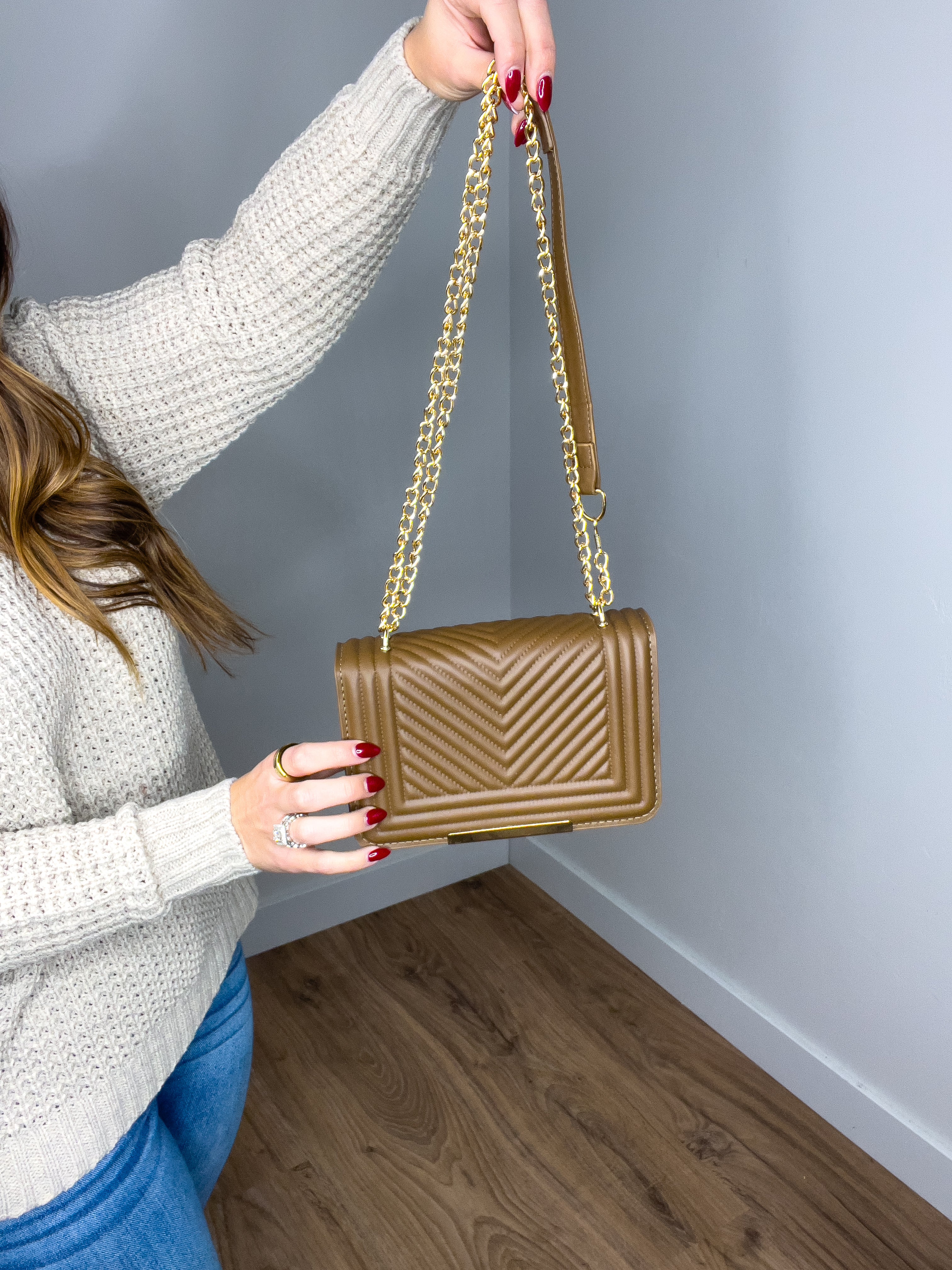 ** DOORBUSTER ** Chevron crossbody bag - Mocha