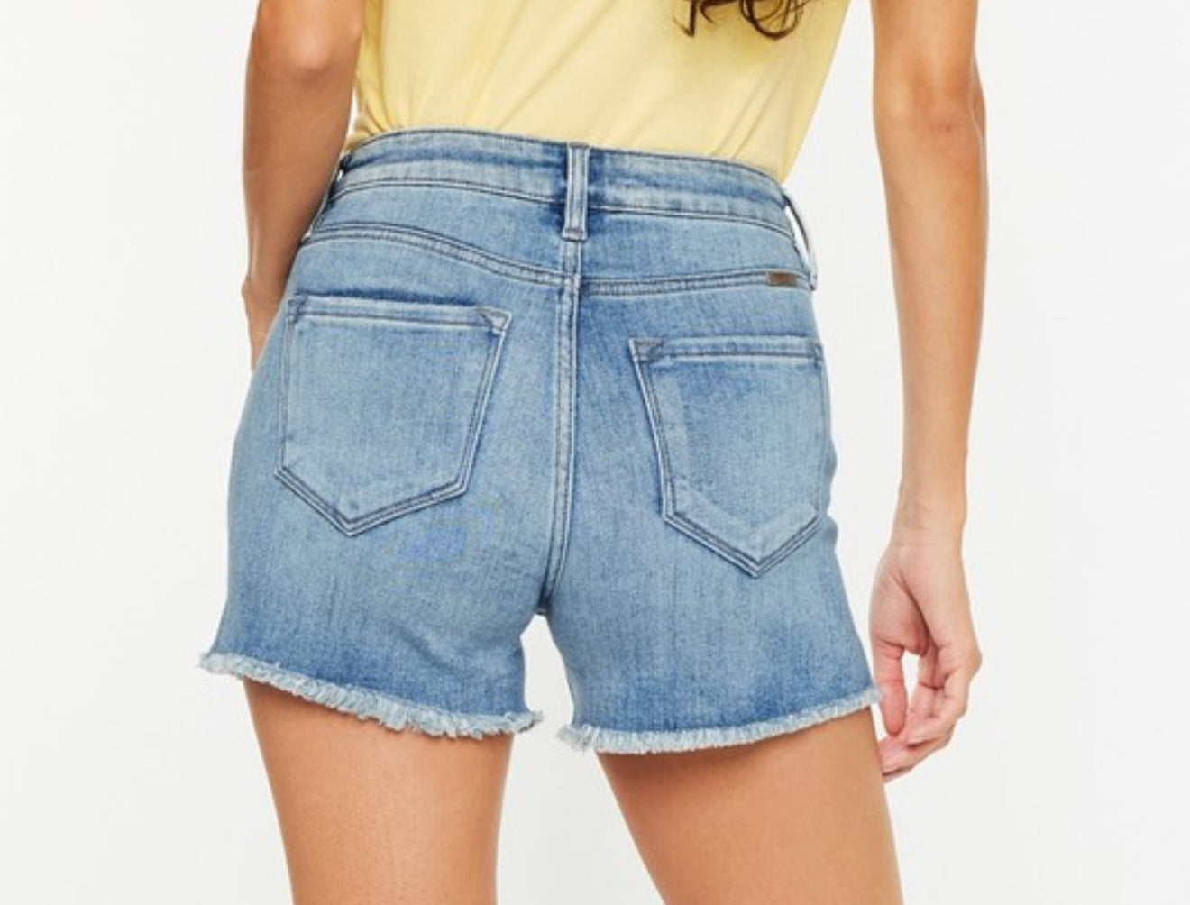 Ella High Rise Shorts - Medium Wash
