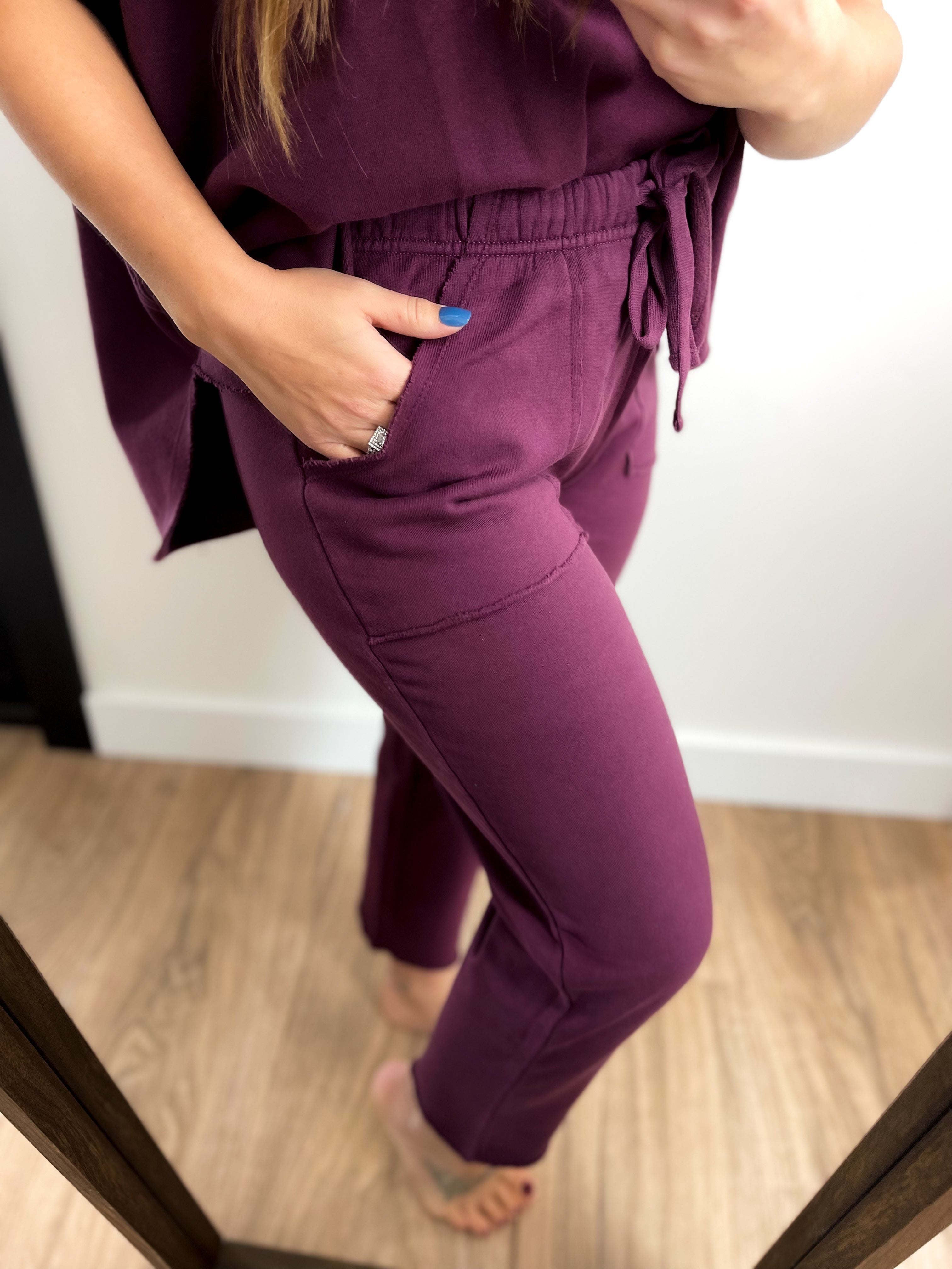 Malibu Essential Tapered Lounge Pants: DARK PLUM