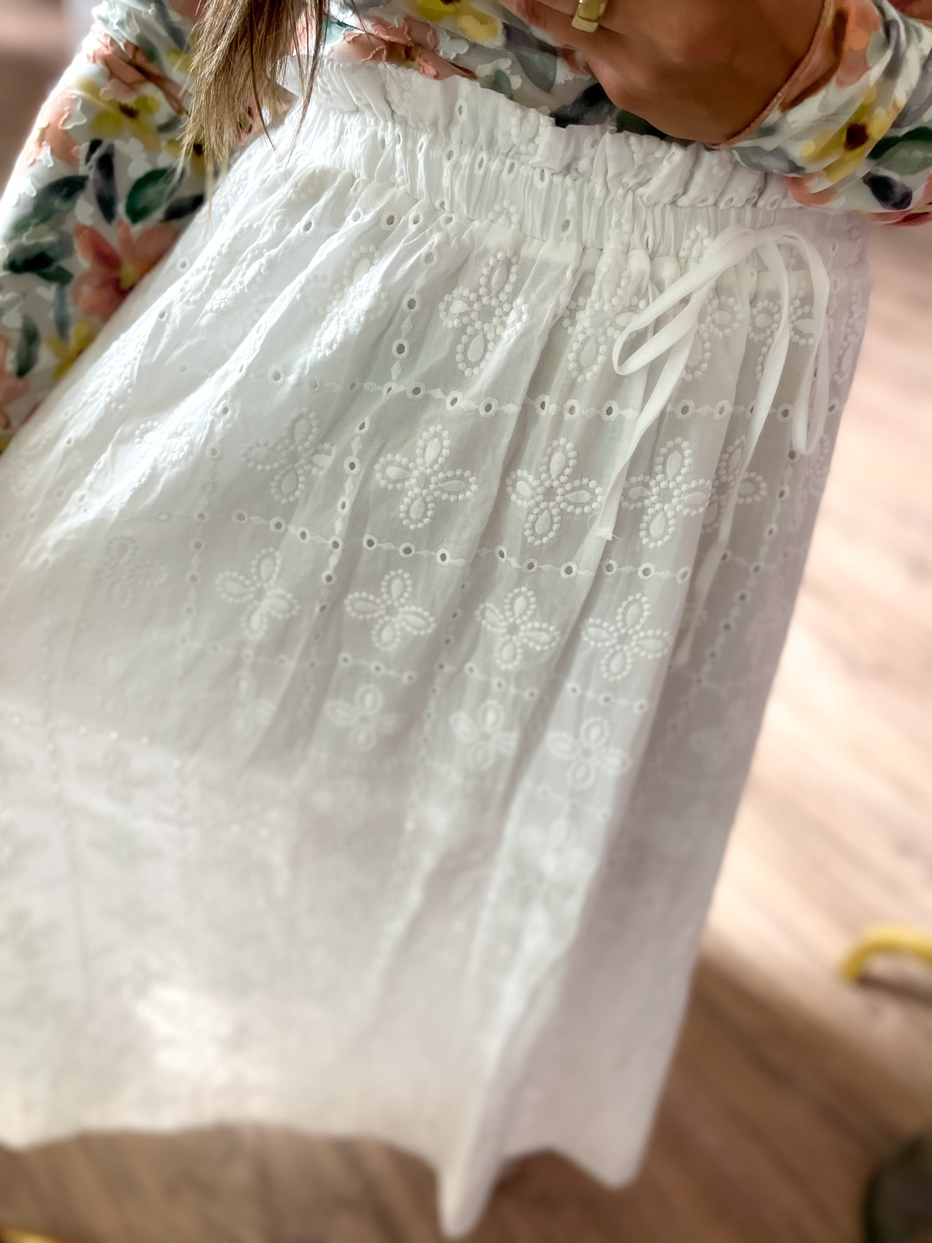 Eyelet Ruffle Detail Midi Skirt - White