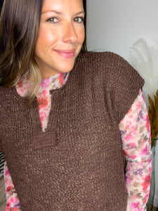 Sara Short Sleeved Sweater - Brown