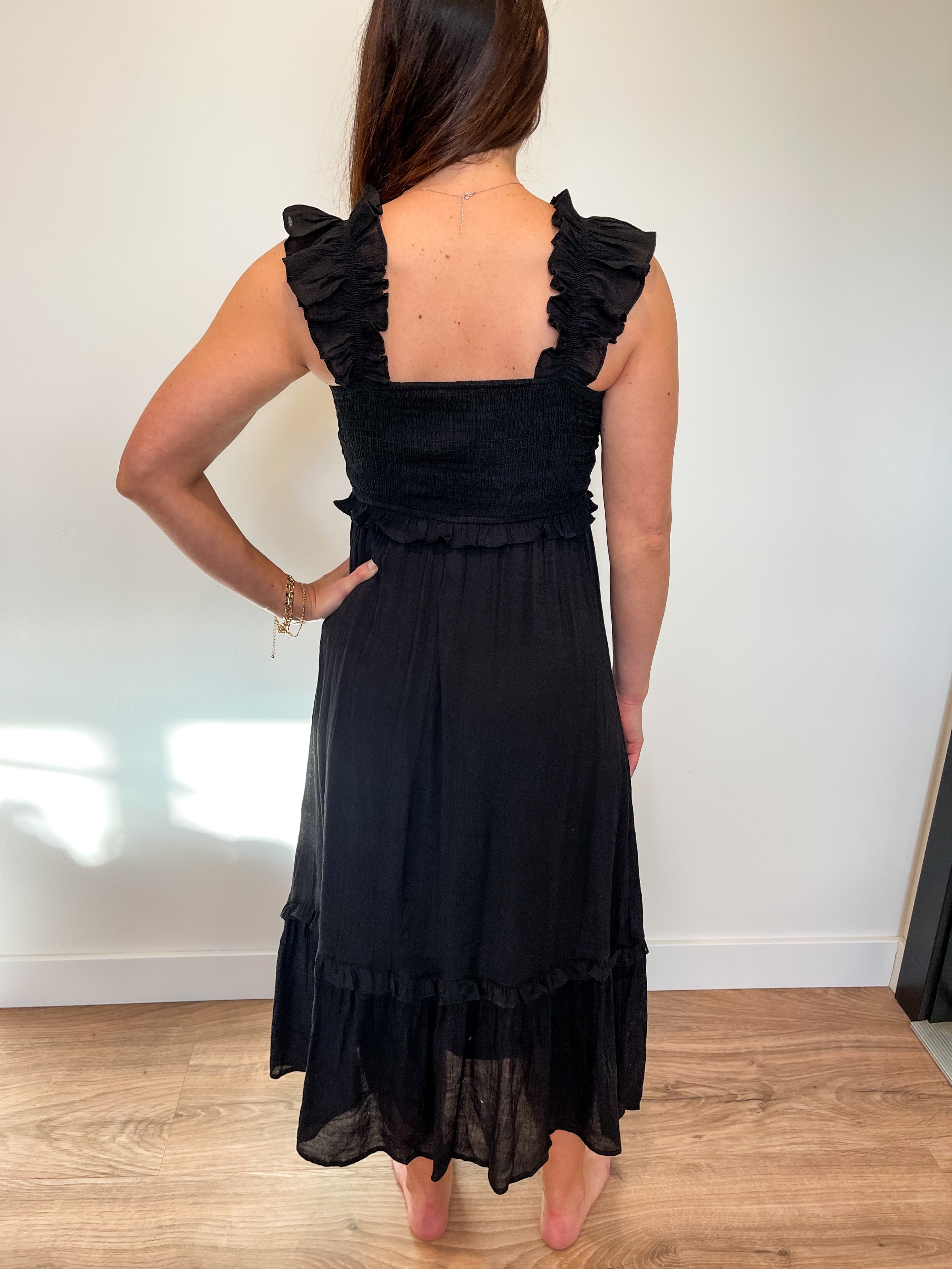 Flutter Sleeved Smocked Midi Dress - Black