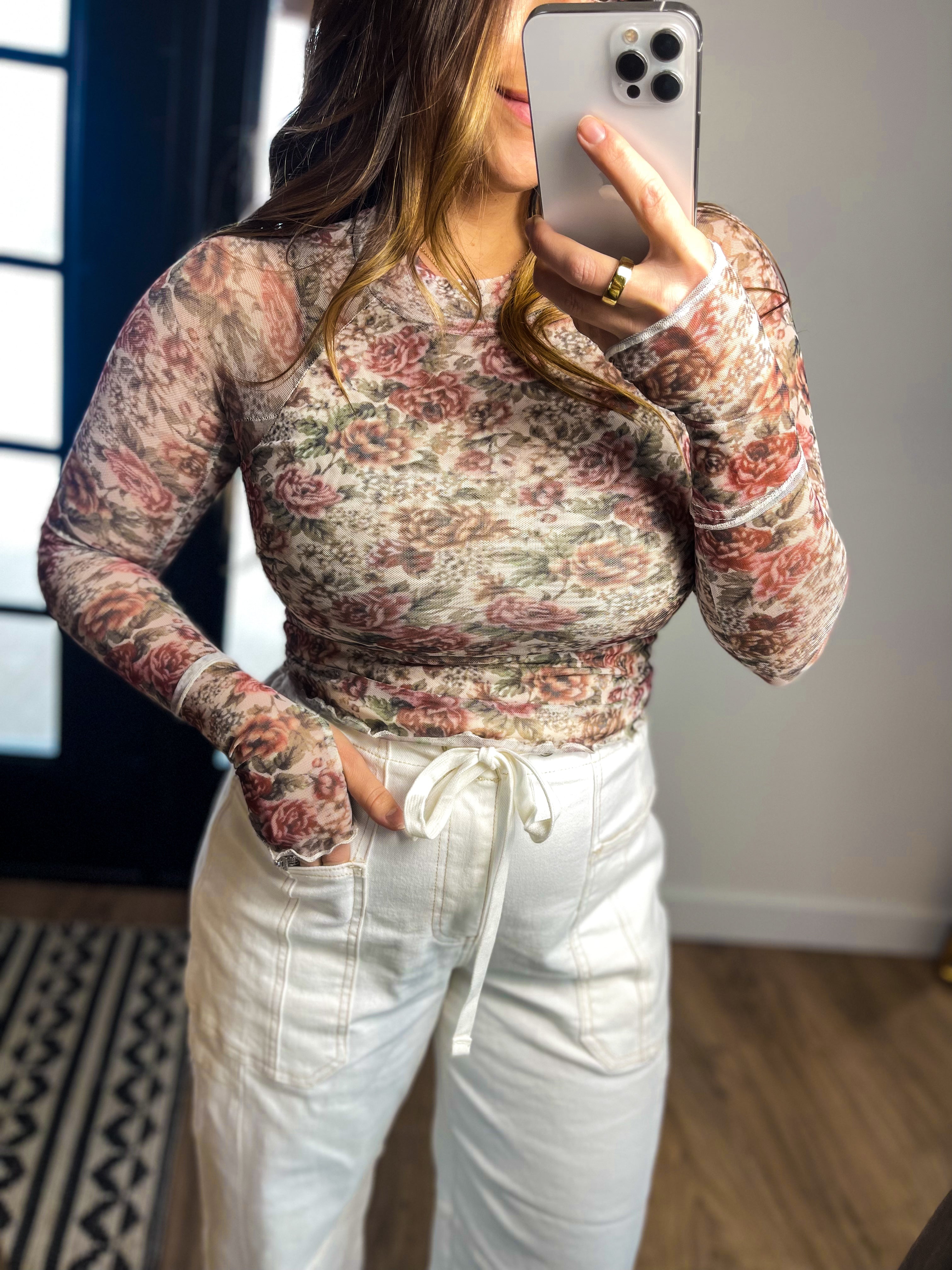 Floral-Print Mesh Thumbhole Mock-Neck Top: CREAM