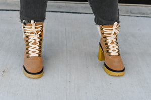 The Madilyn | Platform Shearling Boots - Khaki