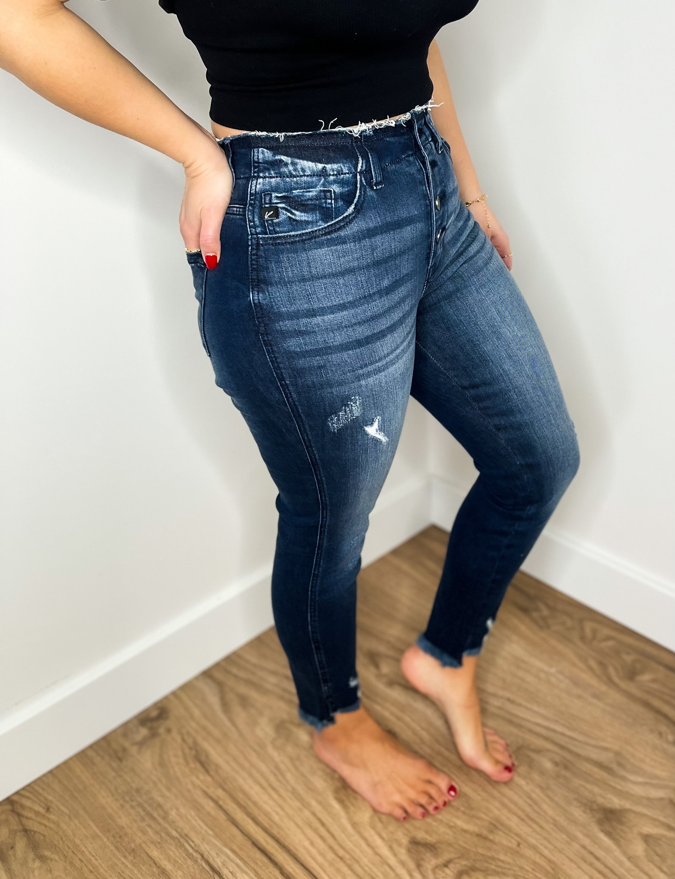 Becca High Rise Distressed Skinny Jeans - Dark wash