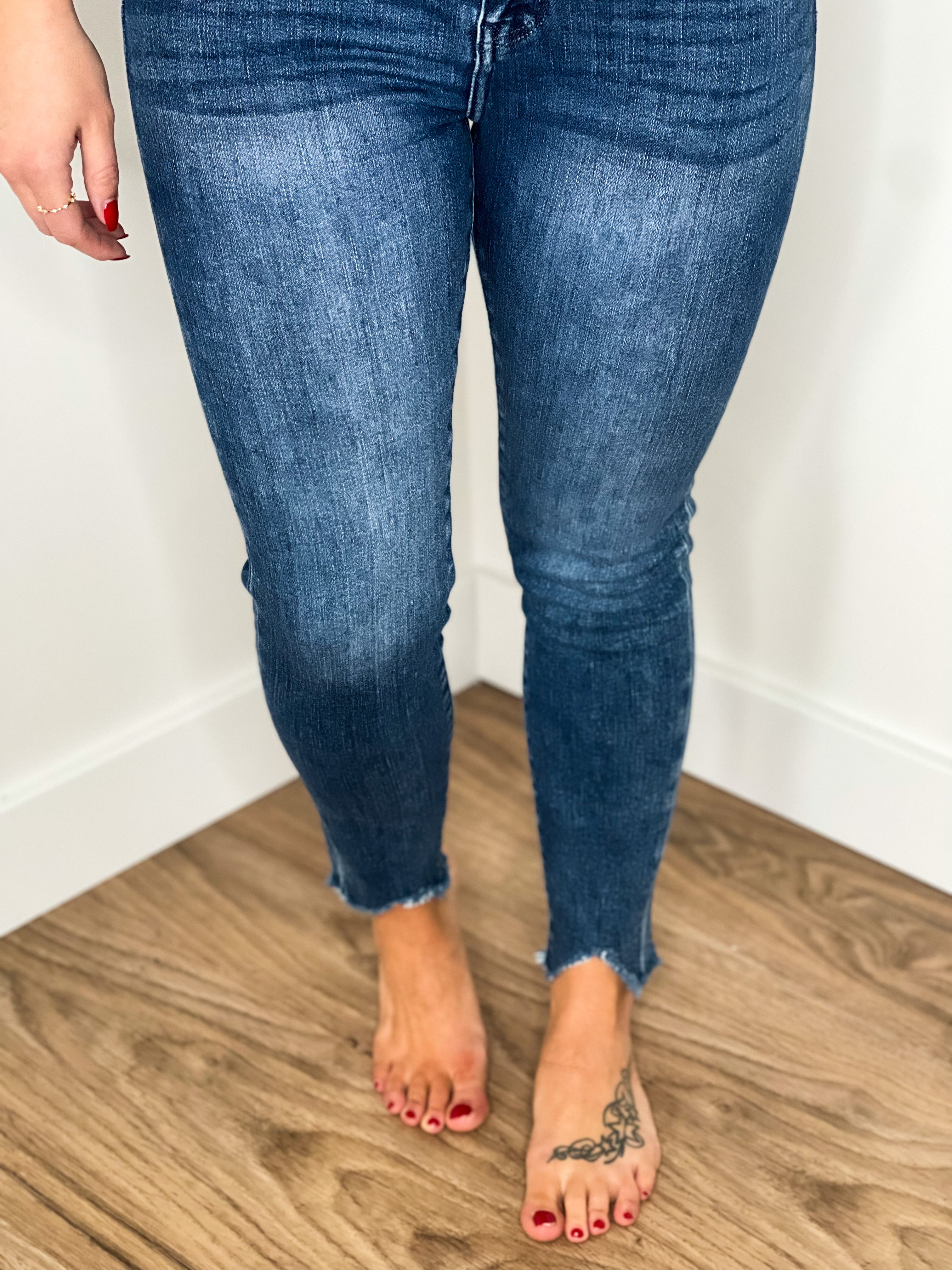 Genny High Rise Skinny Jeans HIGH RISE ANKLE SKINNY DB V cut at ankle